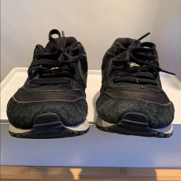 Nike Running Shoes - Picture 3 of 7